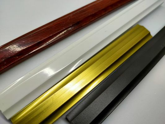 Finition mate de la barre géorgienne des fenêtres en aluminium et matériau ABS pour des performances durables