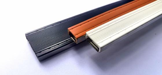 Composite en acier inoxydable en fibre de verre à écartement de bord chaud pour unités de verre isolé à double vitrage de la série 2026