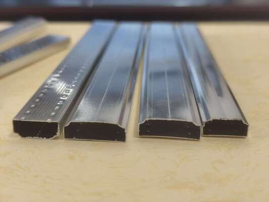 Barre d'espacement de fenêtre en aluminium pliable haute performance pour les unités de verre isolant